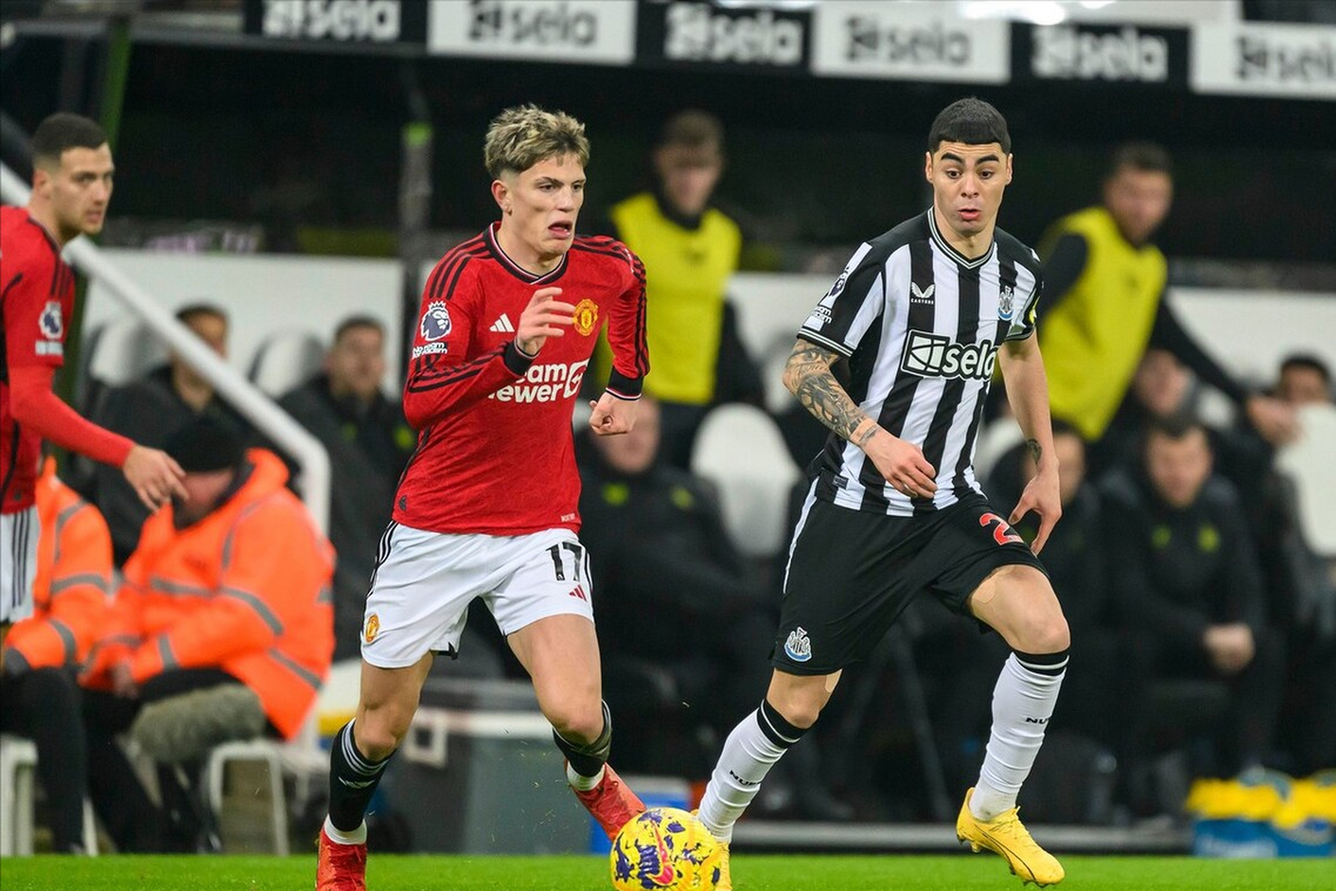 亚博网页版 -清晨曼联调整名单以备荷甲；状态回暖环节打磨；目标明确；球队文化再被提及(创生取向和相互适应取向区别)