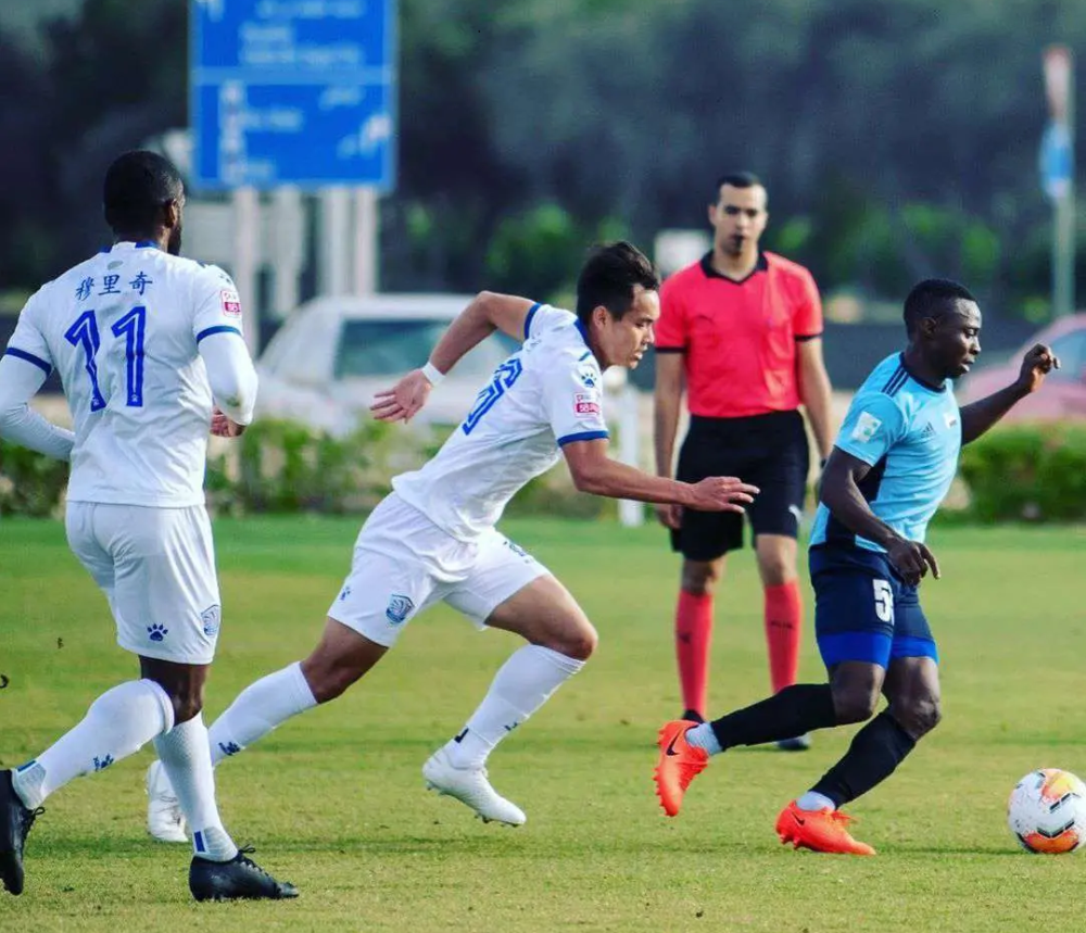 亚博电竞 -里程碑夜广州队扳平良机，全明星赛转会期刷纪录，压力陡增，纪律约束更严格 